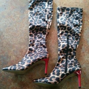 Betsey Johnson Vidal Boots